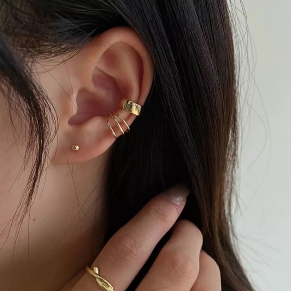 “Rebel” Ear Cuff Triple Band Gold NoPierce Earring - Picture 7 of 8